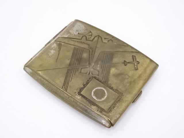 古物　「日の丸」戦闘機図真鍮煙草入